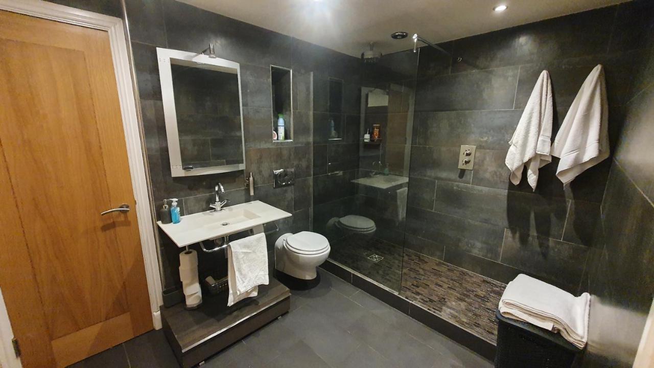 Castell Haven Studio Apartment Cardiff Exterior photo